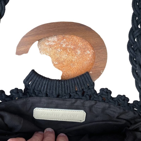 Danielle Nicole Macrame crossbody Black - Picture 6 of 7